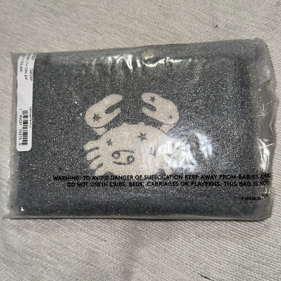 Coach Corner Zip Wristlet with Cancer βοΈ New - Picture 6 of 7